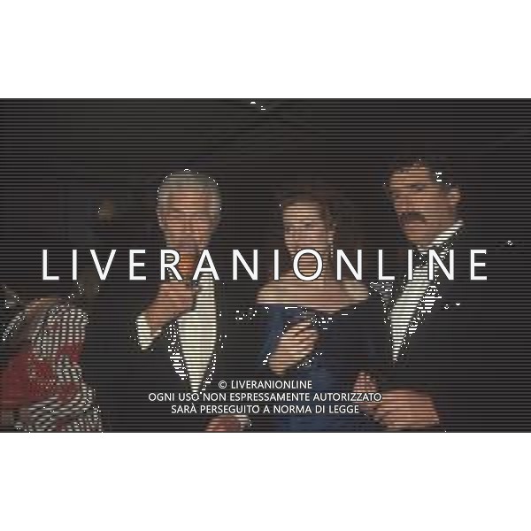 DIAP-RETROSPETTIVA REDGRAVE LYNN ATTRICE NELLA FOTO LYNN REDGRAVE CON JAMES COBURN ED ELLIOT GOULD NELL\'ANNO 1990 A CERNOBBIO AG ALDO LIVERANI SAS