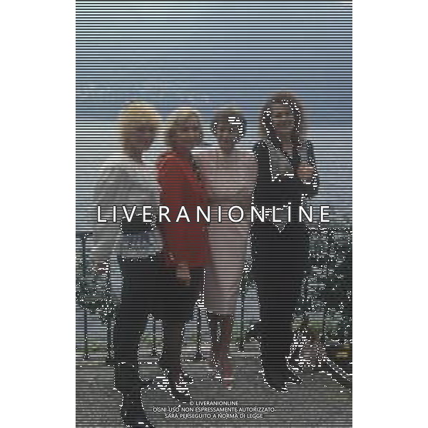 DIAP-RETROSPETTIVA REDGRAVE LYNN ATTRICE NELLA FOTO LYNN REDGRAVE CON JANE WIMAN-EVA MARIE SAINT- ELKE SOMMER NELL\'ANNO 1990 A CERNOBBIO AG ALDO LIVERANI SAS