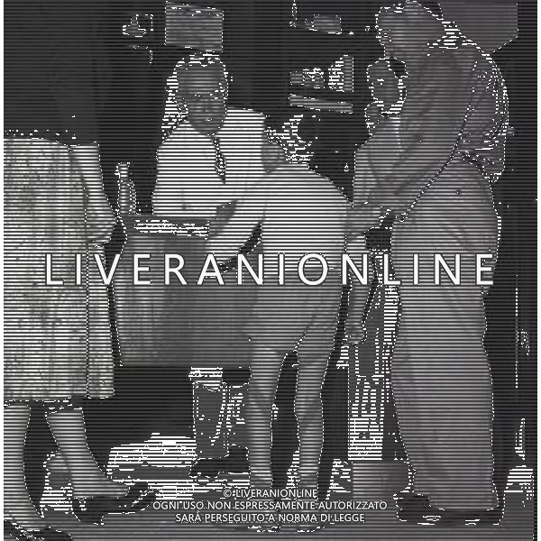 NEG-1955 ROMA -FARMACIA VACCINO ANTI POLIO FOTO SANDRO VESPASIANI-AG ALDO LIVERANI SAS