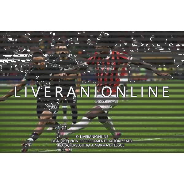 Milan vs Liverpool nella foto Rafael Leao (Milan) e sulla SX Trent Alexander-Arnold (Liverpool) Milano 17-09-2024 Stadio Giuseppe Meazza - San Siro UEFA Champions League fase a girone unico - 1a giornata foto Roberto Garavaglia/Agenzia Aldo Liverani sas/AGENZIA ALDO LIVERANI SAS