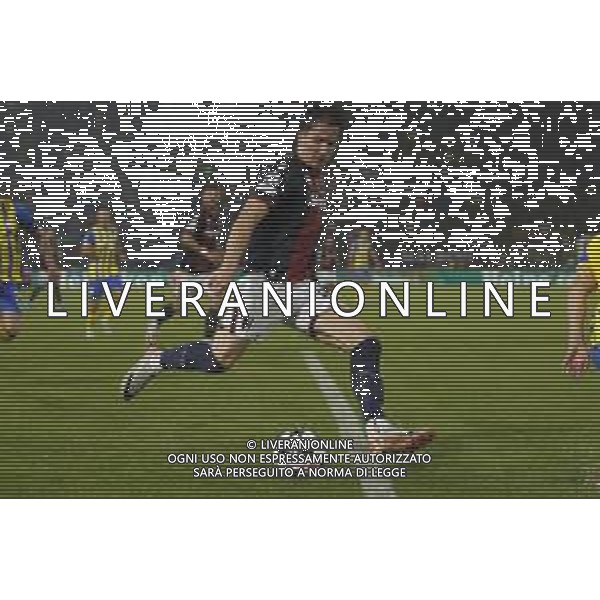 Giovanni Fabbian of Bologna FC play the ball during Bologna BFC vs Shakhtar Donetsk FC, 1° round of Champions League 2024-25, game at Renato Dall\'Ara stadium in Bologna (BO), Italy, on September 18, 2024. (Photo by Davide Casentini)/AGENZIA ALDO LIVERANI SAS