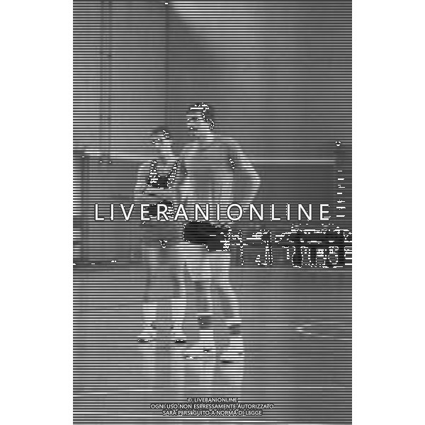 NEG-RETROSPETTIVA MIKE D\'ANTONI BASKET NELLA FOTO MIKE D\'ANTONI IN ALLENAMENTO A MILANO NELL\'ANNO 1979-1980 AG ALDO LIVERANI SAS