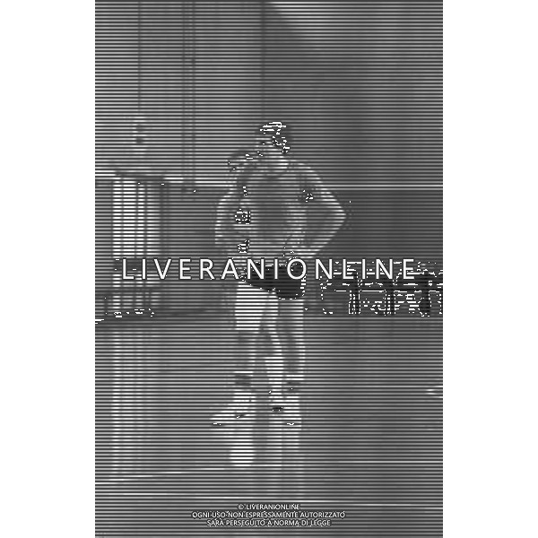 NEG-RETROSPETTIVA MIKE D\'ANTONI BASKET NELLA FOTO MIKE D\'ANTONI IN ALLENAMENTO A MILANO NELL\'ANNO 1979-1980 AG ALDO LIVERANI SAS