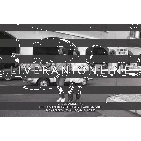 NEG-RETROSPETTIVA STEFANO CASIRAGHI REALI DI MONACO NELLA FOTO RENATO POZZETTO A MONTECARLO PER LE GARE DI OFF-SHORE NELL\'ANNO 1985 AG ALDO LIVERANI SAS  