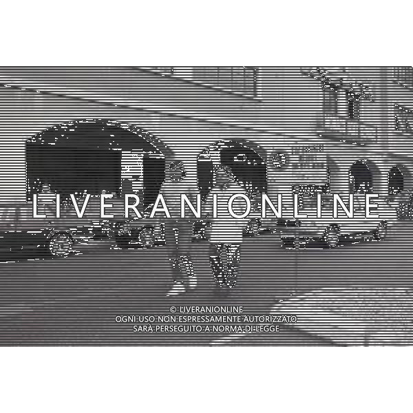 NEG-RETROSPETTIVA STEFANO CASIRAGHI REALI DI MONACO NELLA FOTO RENATO POZZETTO A MONTECARLO PER LE GARE DI OFF-SHORE NELL\'ANNO 1985 AG ALDO LIVERANI SAS 
