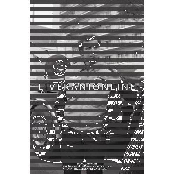 NEG-RETROSPETTIVA STEFANO CASIRAGHI REALI DI MONACO NELLA FOTO STEFANO CASIRAGHI A MONTECARLO PER LE GARE DI OFF-SHORE NELL\'ANNO 1985 AG ALDO LIVERANI SAS  