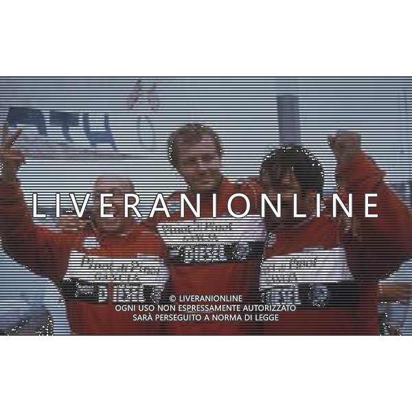 Stefano Casiraghi imprenditore e pilota motonautico italiano e marito di Carolina di Monaco - Retrospettiva nella foto con il copilota, Patrice Innocenti © ARCHIVIO / AGENZIA ALDO LIVERANI SAS - ITALY ONLY EDITORIAL USE ONLY