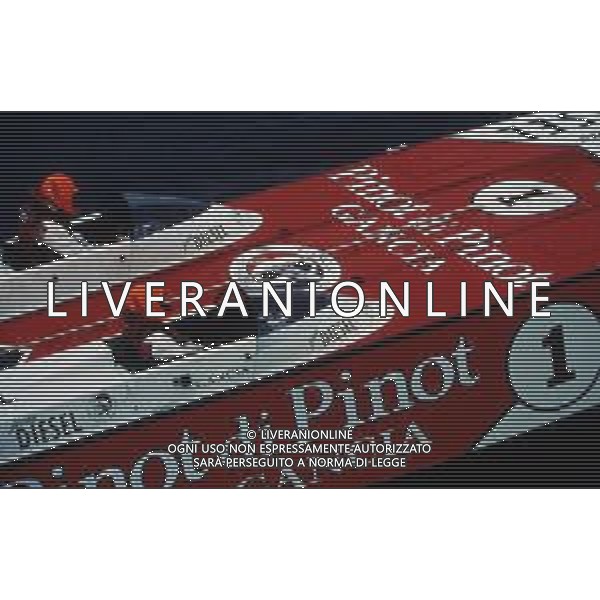 Stefano Casiraghi imprenditore e pilota motonautico italiano e marito di Carolina di Monaco - Retrospettiva nella foto con il copilota, Patrice Innocenti © ARCHIVIO / AGENZIA ALDO LIVERANI SAS - ITALY ONLY EDITORIAL USE ONLY