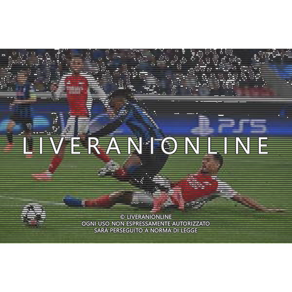 TVRG Atalanta vs Arsenal nella foto William Saliba (Arsenal) ferma Ademola Lookman (Atalanta) Bergamo 19-09-2024 Gewiss Stadium UEFA Champions League fase a girone unico - 1a giornata foto Roberto Garavaglia/Agenzia Aldo Liverani sas