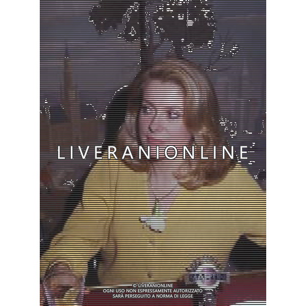 DIAP-RETROSPETTIVA CATHERINE DENEUVE ATTRICE NELLA FOTO CATHERINE DENEUVE A TERRAZZA MARTINI NELL\'ANNO 1981 AG ALDO LIVERANI SAS 