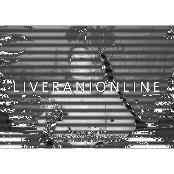NEG-RETROSPETTIVA CATHERINE DENEUVE ATTRICE NELLA FOTO CATHERINE DENEUVE A TERRAZZA MARTINI NELL\'ANNO 1981 AG ALDO LIVERANI SAS 