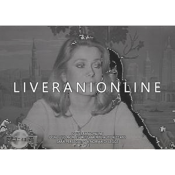 NEG-RETROSPETTIVA CATHERINE DENEUVE ATTRICE NELLA FOTO CATHERINE DENEUVE A TERRAZZA MARTINI NELL\'ANNO 1981 AG ALDO LIVERANI SAS  