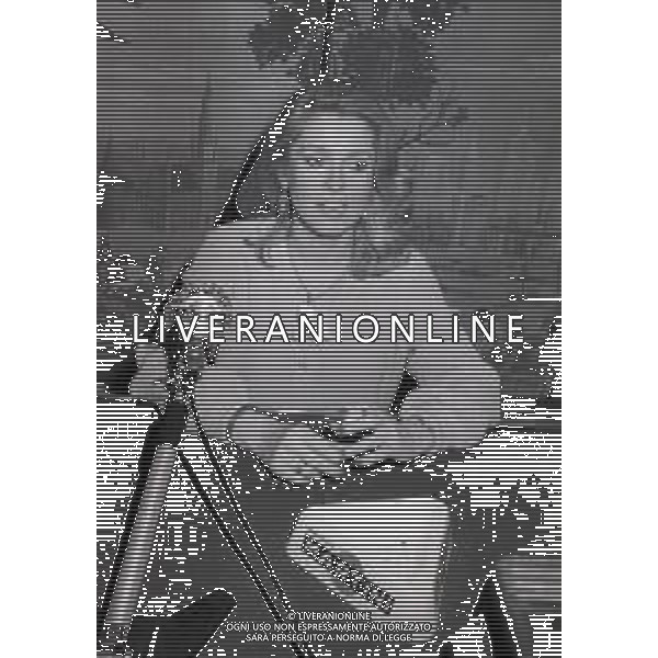NEG-RETROSPETTIVA CATHERINE DENEUVE ATTRICE NELLA FOTO CATHERINE DENEUVE A TERRAZZA MARTINI NELL\'ANNO 1981 AG ALDO LIVERANI SAS 