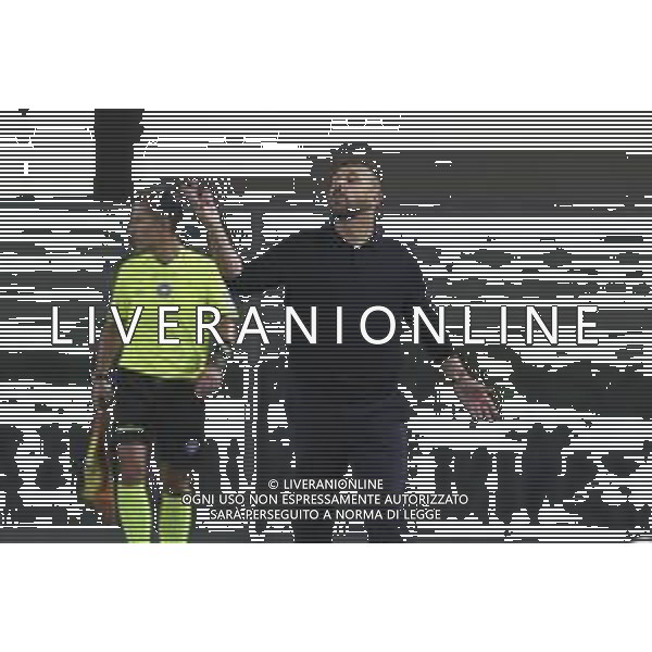Paolo Zanetti Head Coach of Hellas Verona FC gestures during Hellas Verona FC vs Torino FC , 5° Serie A Enilive 2024-25 game at Marcantonio Bentegodi Stadium in Verona (VR), Italy, on September 20, 2024. (Photo by Davide Casentini)/AGENZIA ALDO LIVERANI SAS