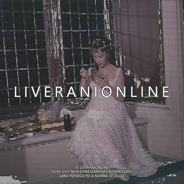 COL-GINA LOLLOBRIGIDA ATTRICE ITALIANA - RETROSPETTIVA NELLA FOTO GINA LOLLOBRIGIDA NEL FILM \'LE PIACEVOLI NOTTI\' NELL\'ANNO 1966 ©ARCHIVIO AGENZIA ALDO LIVERANI SAS