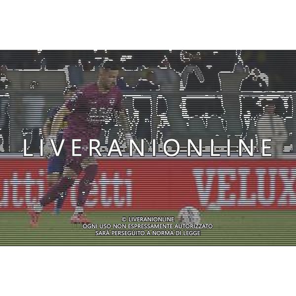 Lorenzo Montipo’ of Hellas Verona FC play the ball during Hellas Verona FC vs Torino FC , 5° Serie A Enilive 2024-25 game at Marcantonio Bentegodi Stadium in Verona (VR), Italy, on September 20, 2024. (Photo by Davide Casentini)/AGENZIA ALDO LIVERANI SAS