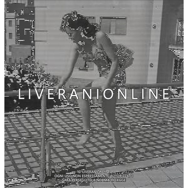 NEG-RETROSPETTIVA GINA LOLLOBRIGIDA ATTRICE NELLA FOTO GINA LOLLOBRIGIDA IN PISCINA NEGLI ANNI 50 A ROMA AG ALDO LIVERANI SAS