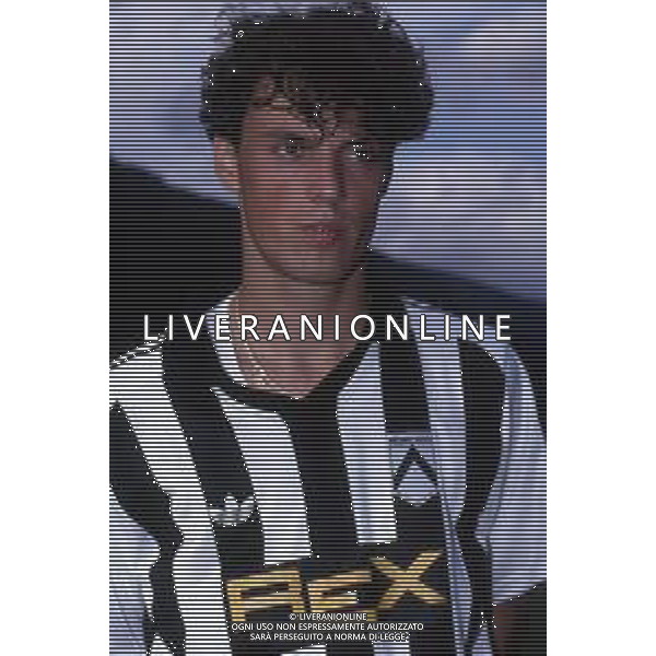DIAP-RETROSPETTIVA STEFANO ROSSINI CALCIATORE NELLA FOTO STEFANO ROSSINI CON LA MAGLIA DELL\'UDINESE CALCIO AG ALDO LIVERANI SAS