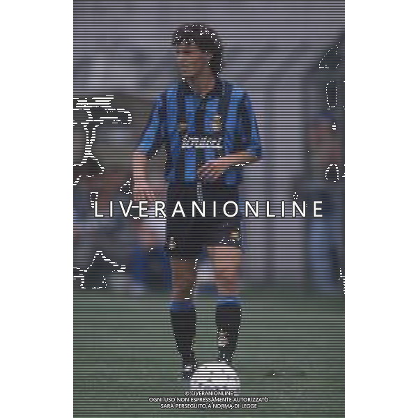 DIAP-RETROSPETTIVA STEFANO ROSSINI CALCIATORE NELLA FOTO STEFANO ROSSINI CON LA MAGLIA DELL\'INTER AG ALDO LIVERANI SAS