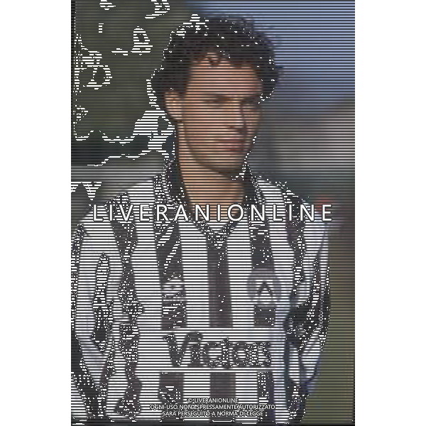 DIAP-RETROSPETTIVA STEFANO ROSSINI CALCIATORE NELLA FOTO STEFANO ROSSINI CON LA MAGLIA DELL\'UDINESE CALCIO AG ALDO LIVERANI SAS