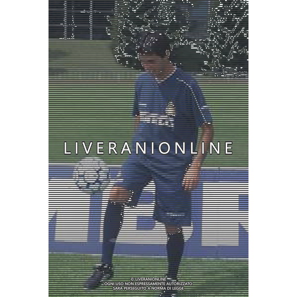 DIAP-RETROSPETTIVA SALVATORE FRESI CALCIATORE NELLA FOTO SALVATORE FRESI CON LA MAGLIA DA ALLENAMENTO INTER CALCIO AG ALDO LIVERANI SAS