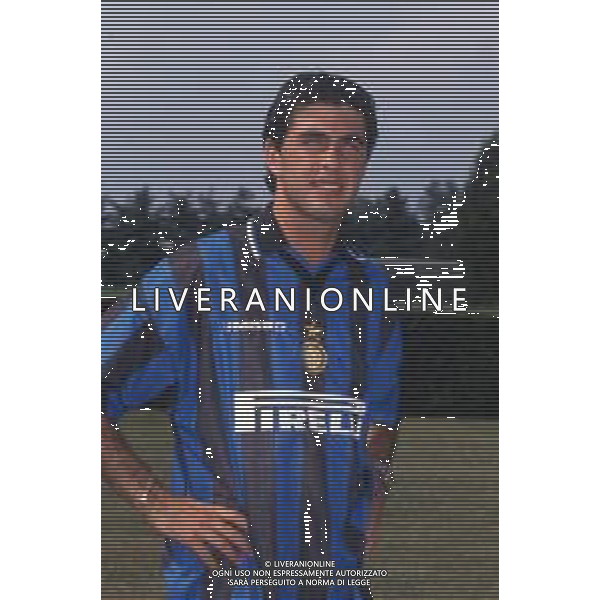 DIAP-RETROSPETTIVA SALVATORE FRESI CALCIATORE NELLA FOTO SALVATORE FRESI CON LA MAGLIA DELL\'INTER CALCIO AG ALDO LIVERANI SAS