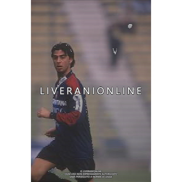 DIAP-RETROSPETTIVA SALVATORE FRESI CALCIATORE NELLA FOTO SALVATORE FRESI CON LA MAGLIA DELLA SALERNITANA CALCIO AG ALDO LIVERANI SAS
