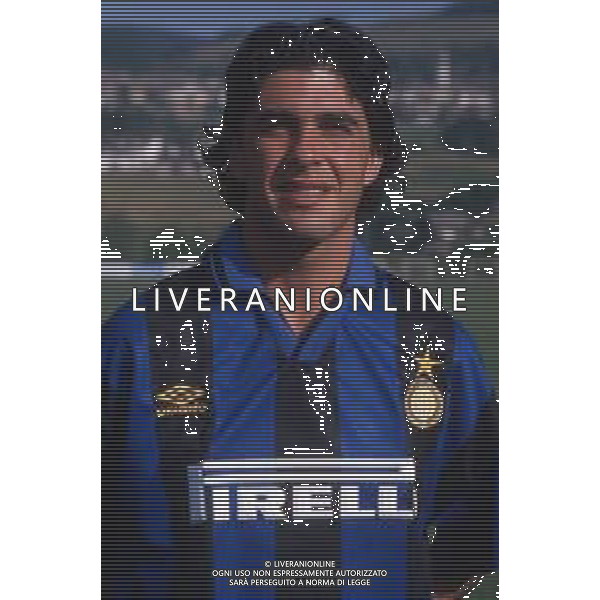 DIAP-RETROSPETTIVA SALVATORE FRESI CALCIATORE NELLA FOTO SALVATORE FRESI CON LA MAGLIA DELL\'INTER CALCIO AG ALDO LIVERANI SAS