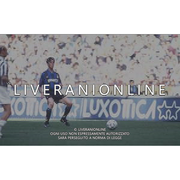 DIAP-RETROSPETTIVA SALVATORE FRESI CALCIATORE NELLA FOTO SALVATORE FRESI CON LA MAGLIA DELL\'INTER CALCIO AG ALDO LIVERANI SAS