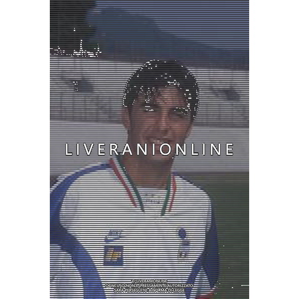 DIAP-RETROSPETTIVA SALVATORE FRESI CALCIATORE NELLA FOTO SALVATORE FRESI CON LA MAGLIA DELLA NAZIONALE ITALIANA UNDER 21 AG ALDO LIVERANI SAS