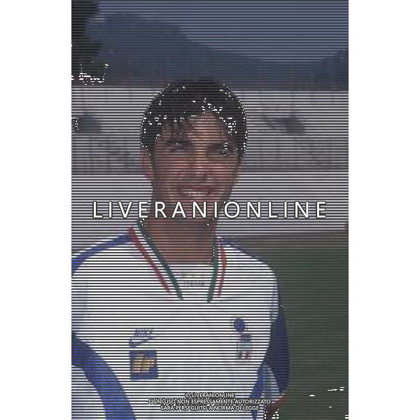 DIAP-RETROSPETTIVA SALVATORE FRESI CALCIATORE NELLA FOTO SALVATORE FRESI CON LA MAGLIA DELLA NAZIONALE ITALIANA UNDER 21 AG ALDO LIVERANI SAS