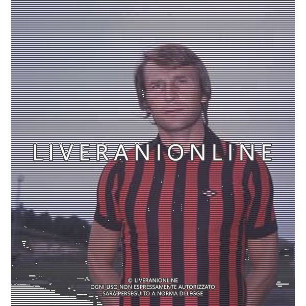 COL-RETROSPETTIVA GIOVANNI PIRAZZINI CALCIATORE NELLA FOTO GIOVANNI PIRAZZINI CON LA MAGLIA DEL FOGGIA CALCIO AG ALDO LIVERANI SAS