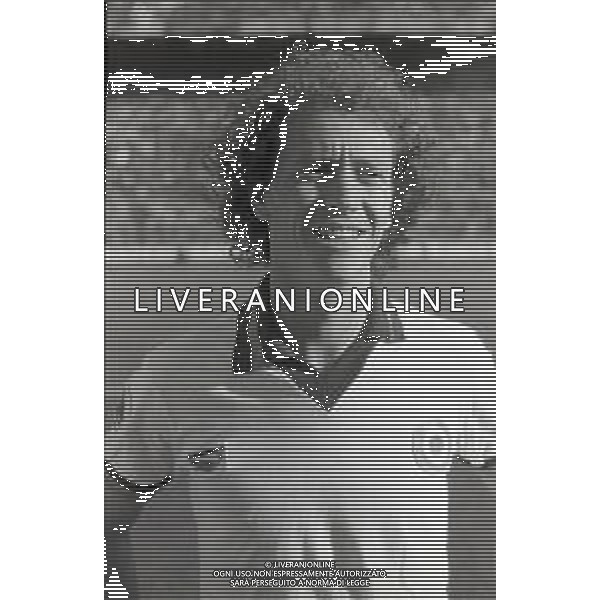 NEG-RETROSPETTIVA PAUO ROBERTO FALACO CALCIATORE NELA FOTO PAULO ROBERTO FALCAO CON LA MAGLIA DELLA ROMA CALCIO NELL\'ANNO 1980-1981 AG ALDO LIVERANI SAS