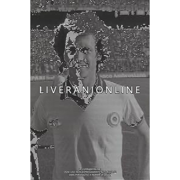 NEG-RETROSPETTIVA PAUO ROBERTO FALACO CALCIATORE NELA FOTO PAULO ROBERTO FALCAO CON LA MAGLIA DELLA ROMA CALCIO NELL\'ANNO 1980-1981 AG ALDO LIVERANI SAS