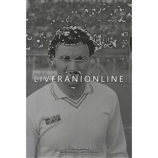 NEG-RETROSPETTIVA SALVATORE GARRITANO CALCIATORE NELLA FOTO SALVATORE GARRITANO CON LA MAGLIA DELLA PISTOIESE CALCIO AG ALDO LIVERANI SAS