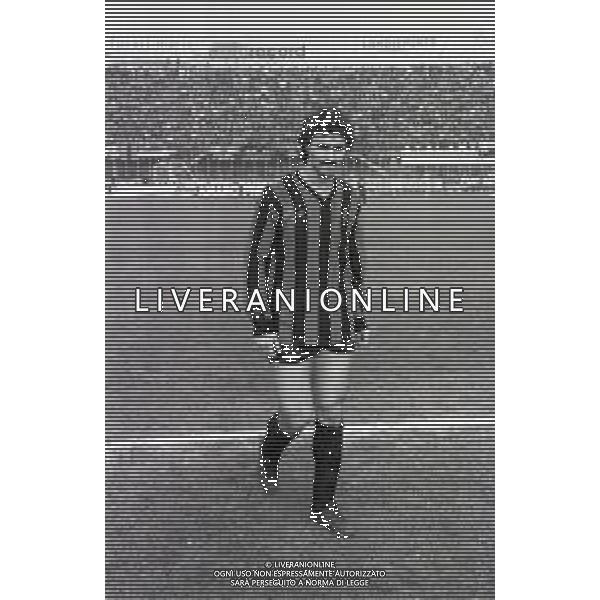NEG-RETROSPETTIVA SALVATORE GARRITANO CALCIATORE NELLA FOTO SALVATORE GARRITANO CON LA MAGLIA DELL\'ATALANTA CALCIO AG ALDO LIVERANI SAS