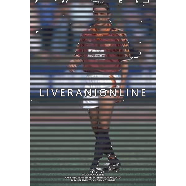 DIAP-RETROSPETTIVA EUSEBIO DI FRANCESCO CALCIATORE NELLA FOTO EUSEBIO DI FRANCESCO CON LA MAGLIA DELLA ROMA CALCIO AG ALDO LIVERANI SAS