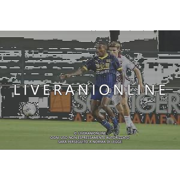 Jackson Tchatchoua of Hellas Verona FC competes for the ball with Borna Sosa of Torino FC during Hellas Verona FC vs Torino FC , 5° Serie A Enilive 2024-25 game at Marcantonio Bentegodi Stadium in Verona (VR), Italy, on September 20, 2024. (Photo by Davide Casentini)/AGENZIA ALDO LIVERANI SAS