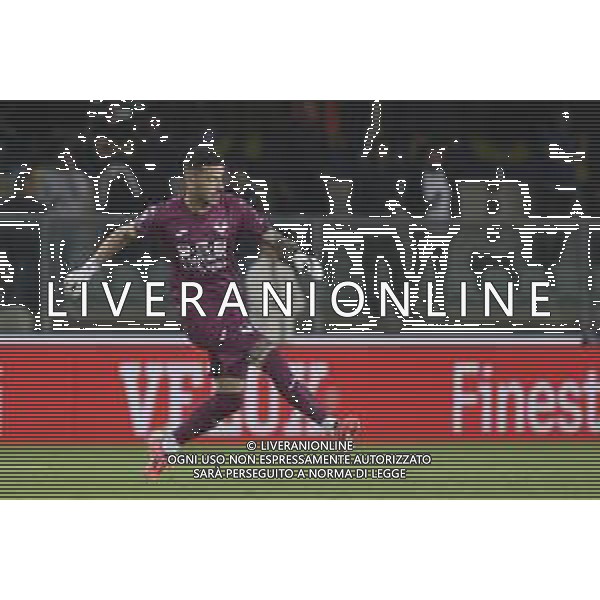 Lorenzo Montipò of Hellas Verona FC play the ball during Hellas Verona FC vs Torino FC , 5° Serie A Enilive 2024-25 game at Marcantonio Bentegodi Stadium in Verona (VR), Italy, on September 20, 2024. (Photo by Davide Casentini)/AGENZIA ALDO LIVERANI SAS