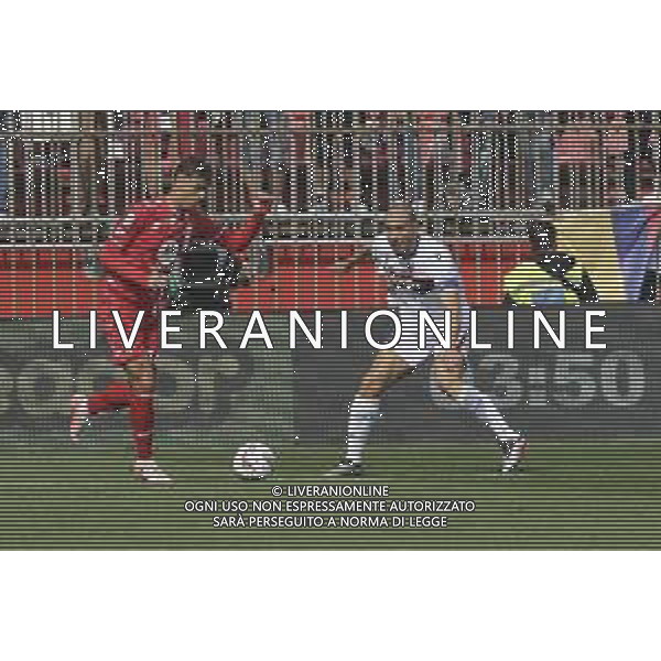 Daniel Maldini of AC Monza competes for the ball with Lorenzo De Silvestri of Bologna FC during AC Monza vs Bologna BFC, 5° Serie A Enilive 2024-25 game at U-Power stadium in Monza (MB), Italy, on September 22, 2024. (Photo by Davide Casentini)/AGENZIA ALDO LIVERANI SAS