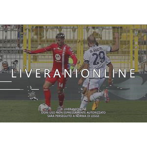 Daniel Maldini of AC Monza battle for the ball with Lorenzo De Silvestri of Bologna FC during AC Monza vs Bologna BFC, 5° Serie A Enilive 2024-25 game at U-Power stadium in Monza (MB), Italy, on September 22, 2024. (Photo by Davide Casentini)/AGENZIA ALDO LIVERANI SAS