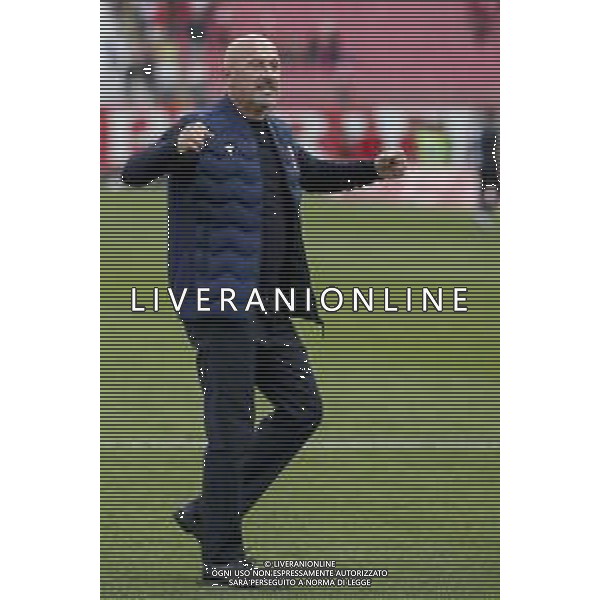 Vincenzo Italiano Head Coach of Bologna FC celebrate the victory at the end of AC Monza vs Bologna BFC, 5° Serie A Enilive 2024-25 game at U-Power stadium in Monza (MB), Italy, on September 22, 2024. (Photo by Davide Casentini)/AGENZIA ALDO LIVERANI SAS