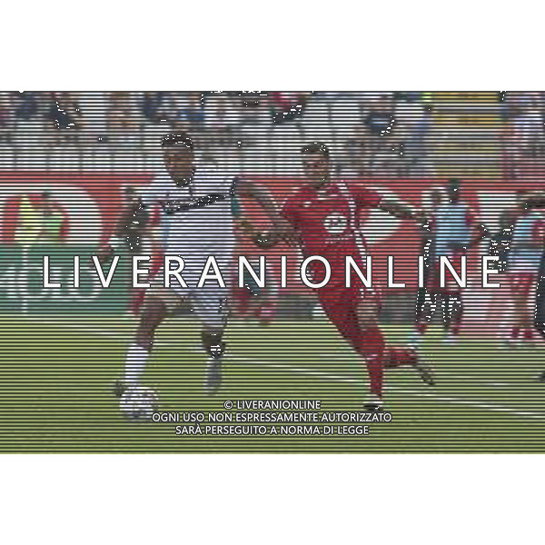 Dan Ndoye of Bologna FC battle for the ball with Pedro Pereira of AC Monza during AC Monza vs Bologna BFC, 5° Serie A Enilive 2024-25 game at U-Power stadium in Monza (MB), Italy, on September 22, 2024. (Photo by Davide Casentini)/AGENZIA ALDO LIVERANI SAS