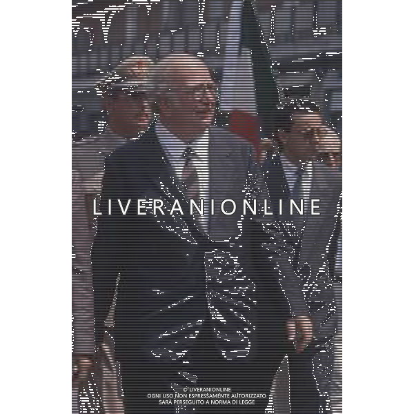 DIAP-RETROSPETTIVA GIOVANNI SPADOLINI POLITICO NELLA FOTO GIOVANNI SPADOLINI PRESENZIA A BRESCIA AL 15 RADUNO DEI PARACADUDISTI AG ALDO LIVERANI SAS