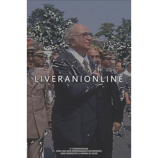 DIAP-RETROSPETTIVA GIOVANNI SPADOLINI POLITICO NELLA FOTO GIOVANNI SPADOLINI PRESENZIA A BRESCIA AL 15 RADUNO DEI PARACADUDISTI AG ALDO LIVERANI SAS