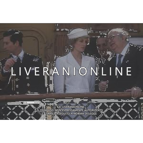 DIAP- RETROSPETTIVA GIOVANNI SPADOLINI POLITICO NELLA FOTO GIOVANNI SPADOLINI NELL\'ANNO 1985 A VENEZIA CON I REALI INGLESI RE CARLO E LADY DIANA SULLA NAVE AMERIGO VESPUCCI FOTO MASSIMO BIANCHI-AG ALDO LIVERANI SAS