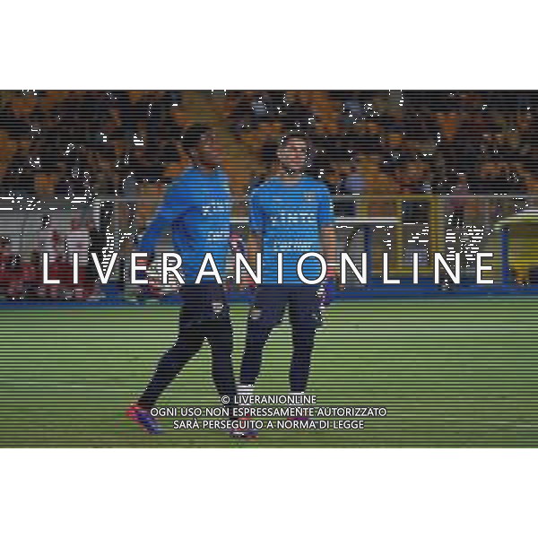 TVEM September 21, 2024 Lecce, Italy - US Lecce vs Parma Calcio 1913 - Italian soccer serie A 2024/25 - Via Del Mare Stadium. In the pic: Zion Suzuki of Parma and Leandro Chichizola of Parma foto emmanuele matrodonato-ag aldo liverani sas