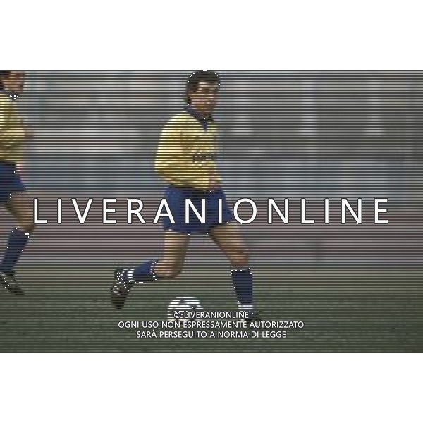 DIAP-RETROSPETTIVA DANIELE ZORATTO CALCIATORE NELLA FOTO DANIELE ZORATTO CON LA MAGLIA DEL PARMA CALCIO AG ALDO LIVERANI SAS