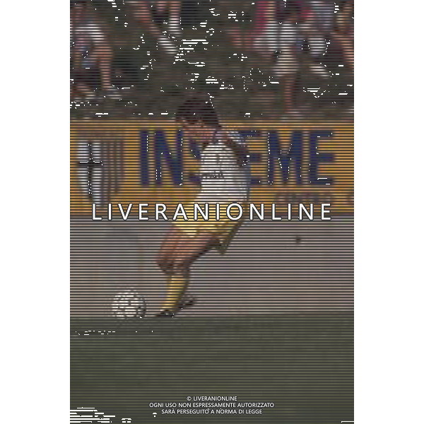 DIAP-RETROSPETTIVA DANIELE ZORATTO CALCIATORE NELLA FOTO DANIELE ZORATTO CON LA MAGLIA DEL PARMA CALCIO AG ALDO LIVERANI SAS