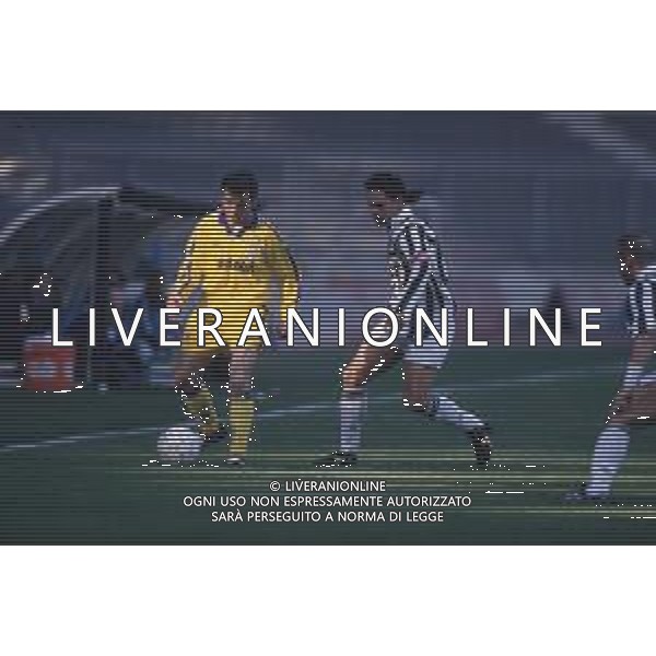 DIAP-RETROSPETTIVA DANIELE ZORATTO CALCIATORE NELLA FOTO DANIELE ZORATTO CON LA MAGLIA DEL PARMA CALCIO E ROBERTO BAGGIO AG ALDO LIVERANI SAS